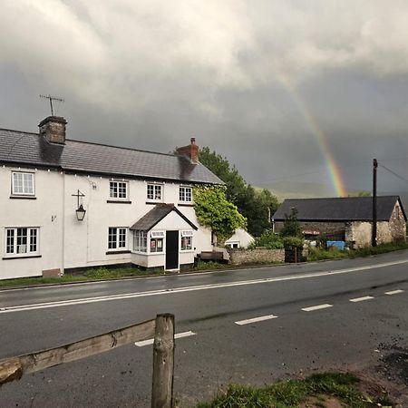 Dinas Castle Inn ブレコン エクステリア 写真